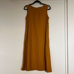 UNIQLO sleeveless linen rayon blend swing dress